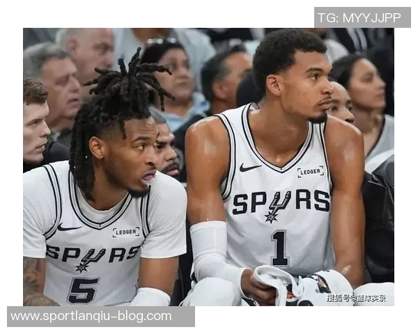 卡斯尔谈三后卫阵容福克斯哈珀球商高助球队发展 卡斯尔谈三后卫阵容福克斯哈珀球商高助球队发展